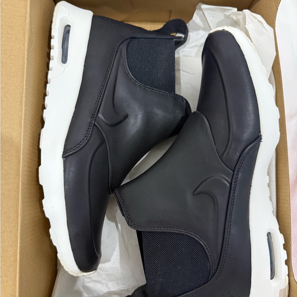 Nike women’s Air Max Thea - Black Slip-On bootie Sneakers New in box. Size 8.5